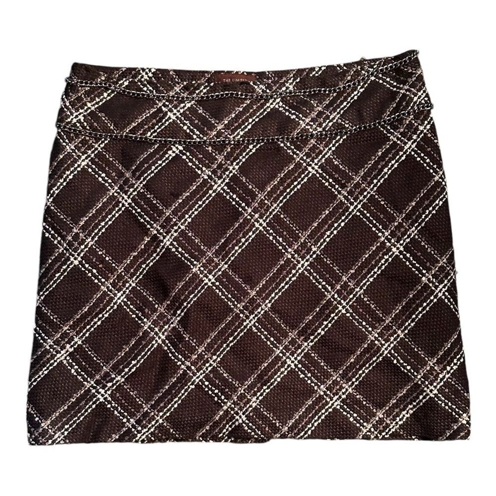 The Limited Tweed Mini Skirt. Black/white plaid w/silver chain on waist Size 6